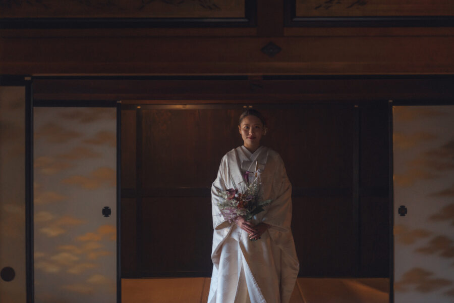 歴史あるお屋敷で白無垢姿の花嫁